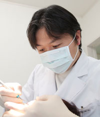 日本歯周病学会認定歯周病専門医　増田浩之